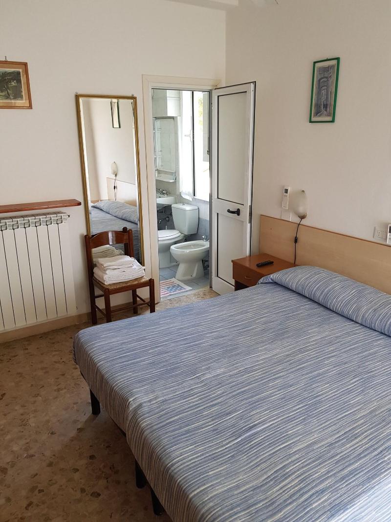 Hotel Margot - Oda