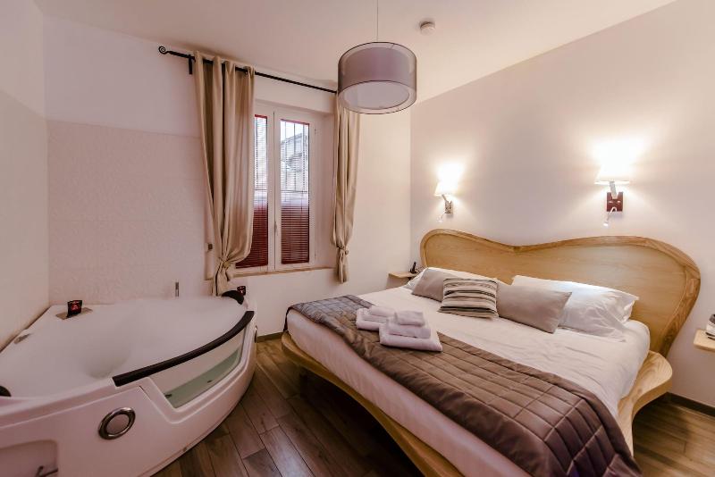Flatinrome Trastevere Deluxe Rooms - Genel