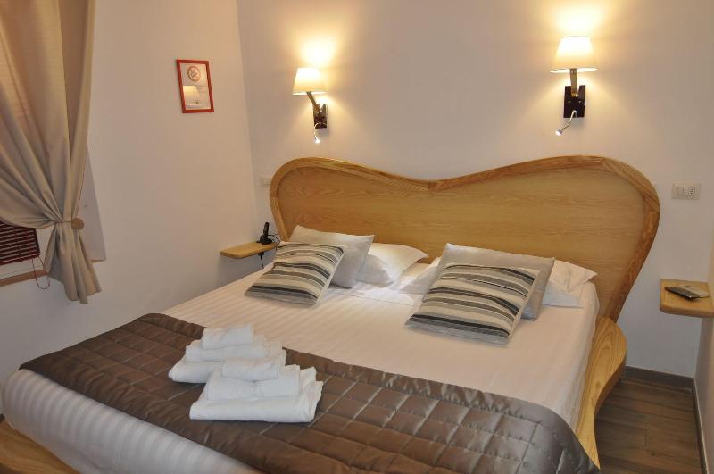 Flatinrome Trastevere Deluxe Rooms - Oda