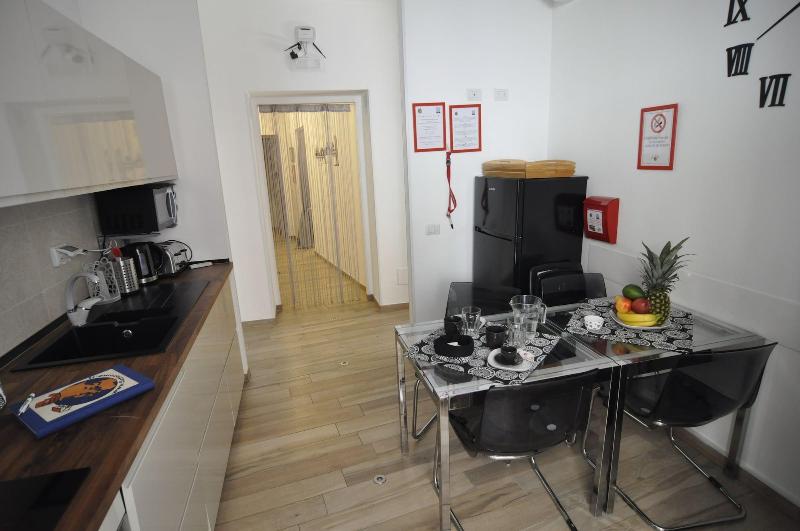Flatinrome Trastevere Deluxe Rooms - Restoran