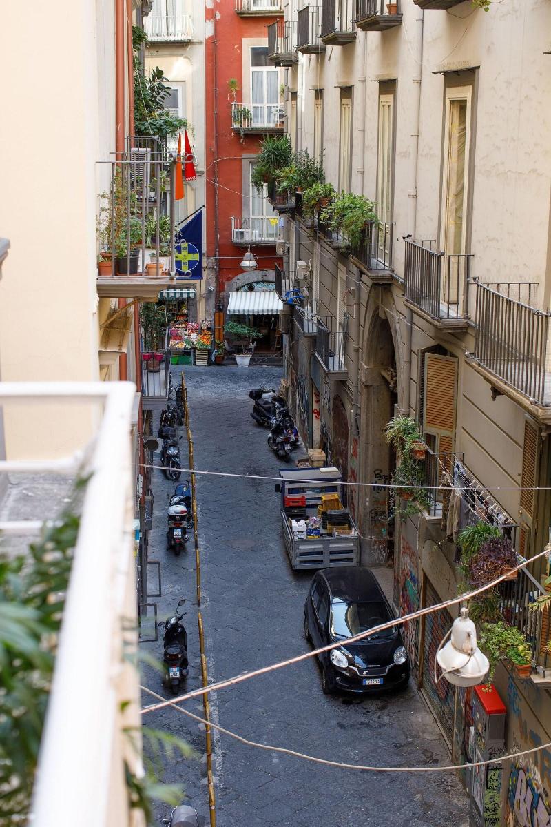 Melrose Napoli - Oda
