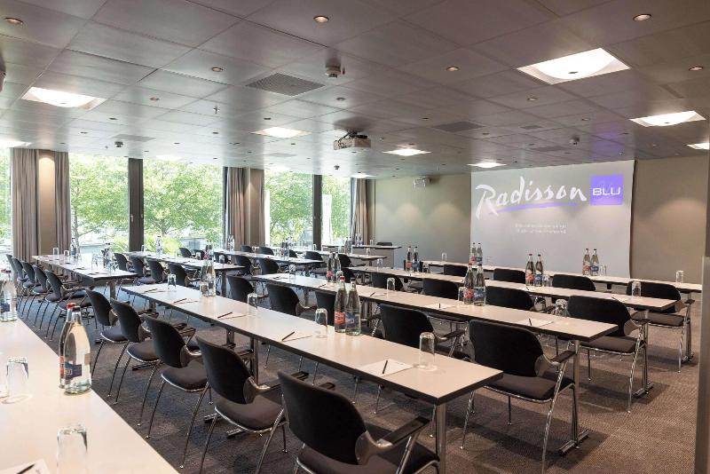 Radisson Blu Hotel, Lucerne - Toplantı