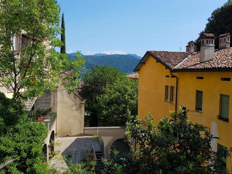 Bergamo Alta Guest House - Genel