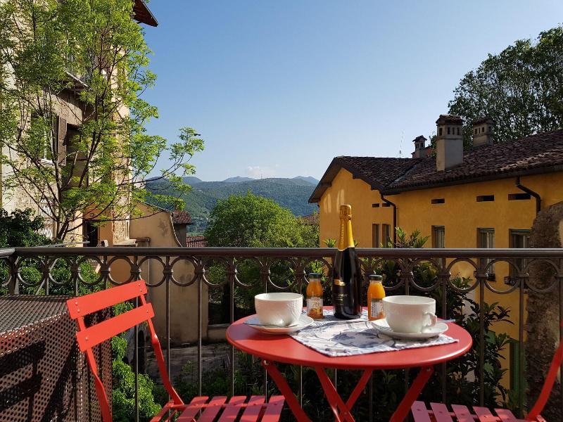 Bergamo Alta Guest House - Oda