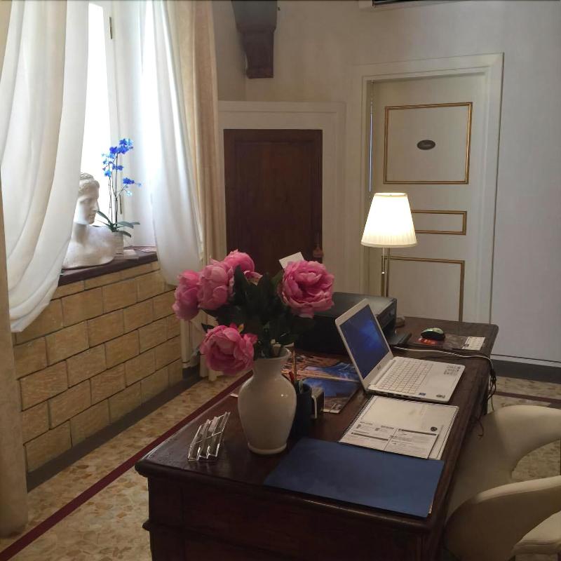 Palazzo Mari Suite & Rooms - Lobi