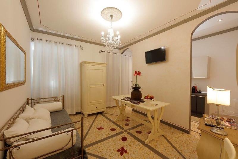 Palazzo Mari Suite & Rooms - Oda
