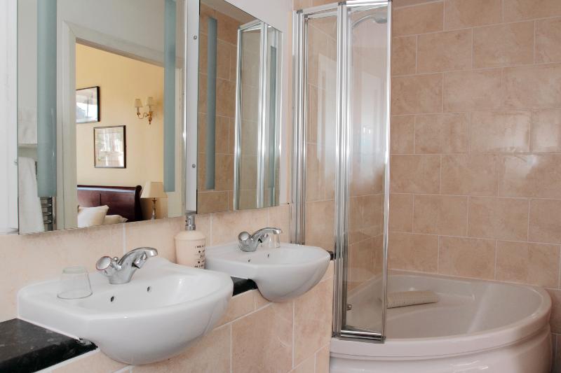 Edinburgh Thistle Hotel - Oda