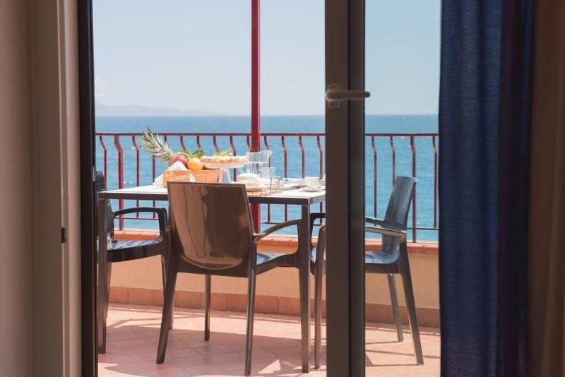 La Sirena Bed & Breakfast - Oda