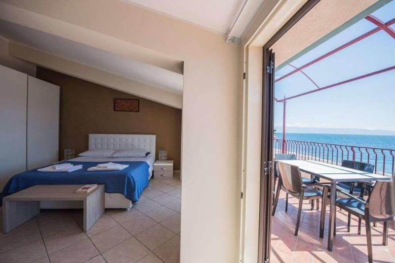 La Sirena Bed & Breakfast - Oda