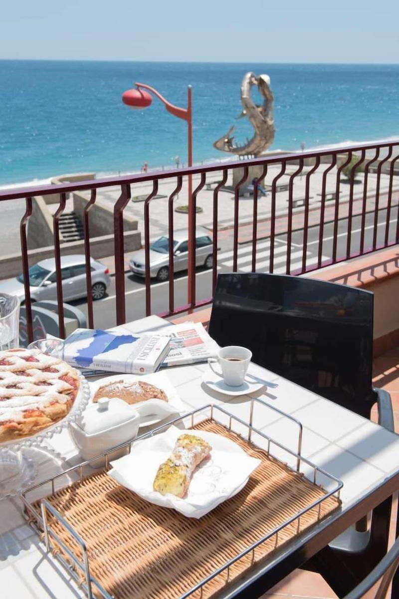 La Sirena Bed & Breakfast - Restoran