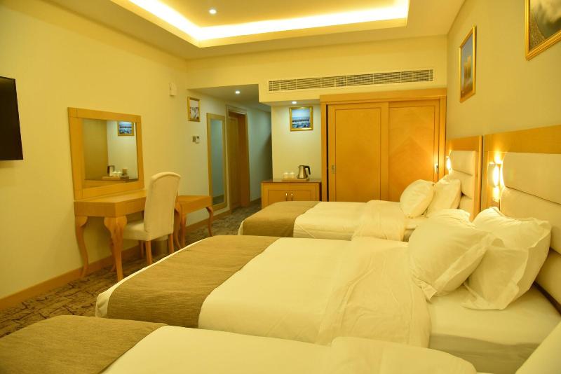 The Muscat Plaza Hotel - Oda
