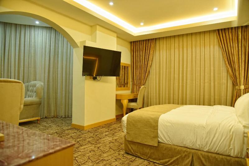 The Muscat Plaza Hotel - Oda