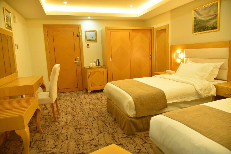 The Muscat Plaza Hotel - Oda