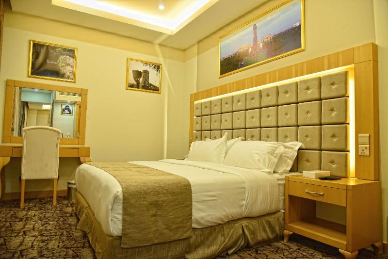 The Muscat Plaza Hotel - Oda