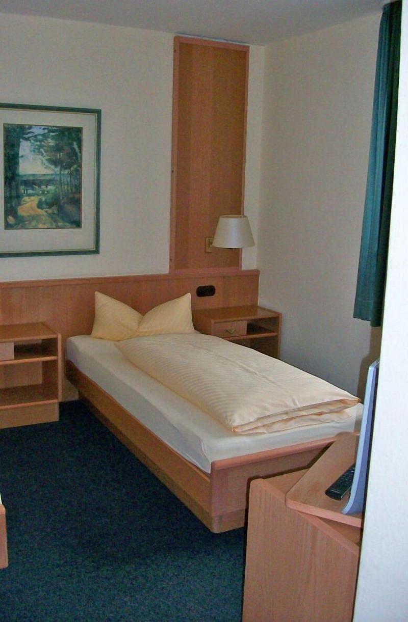 Ems-Hotel - Oda