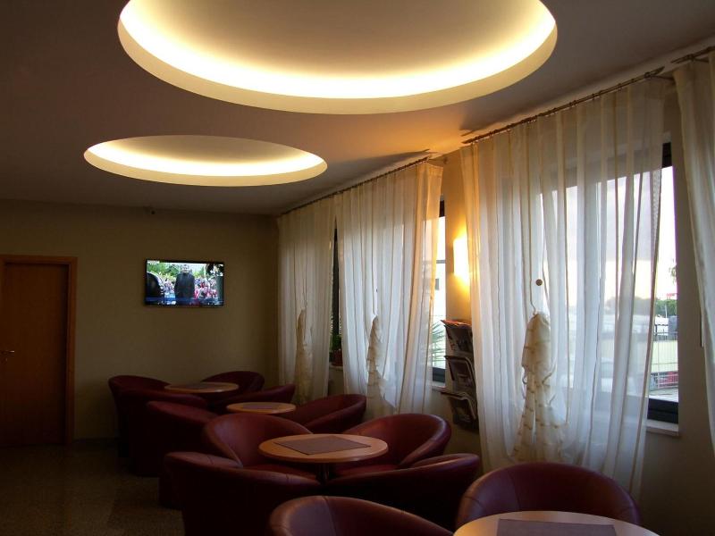 Genius Hotel - Lobi