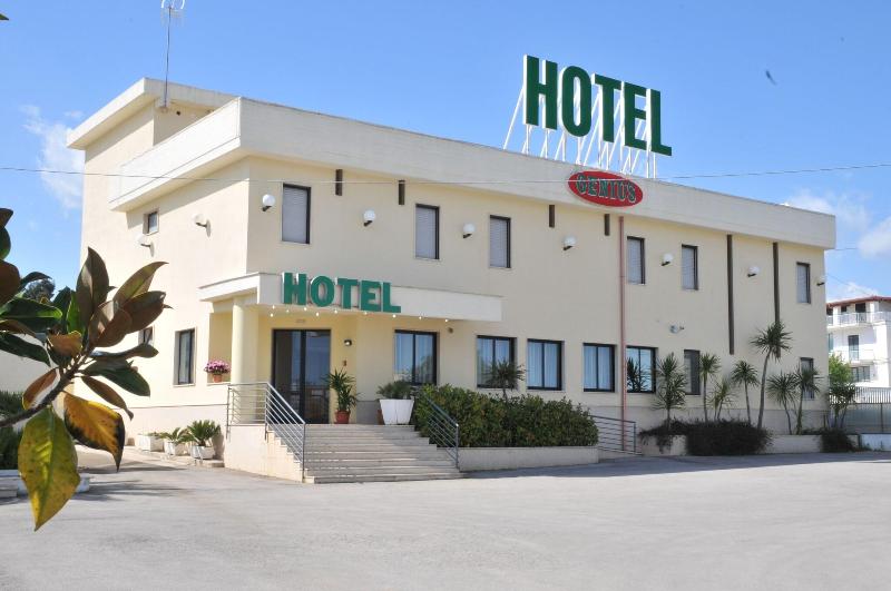 Genius Hotel - Genel
