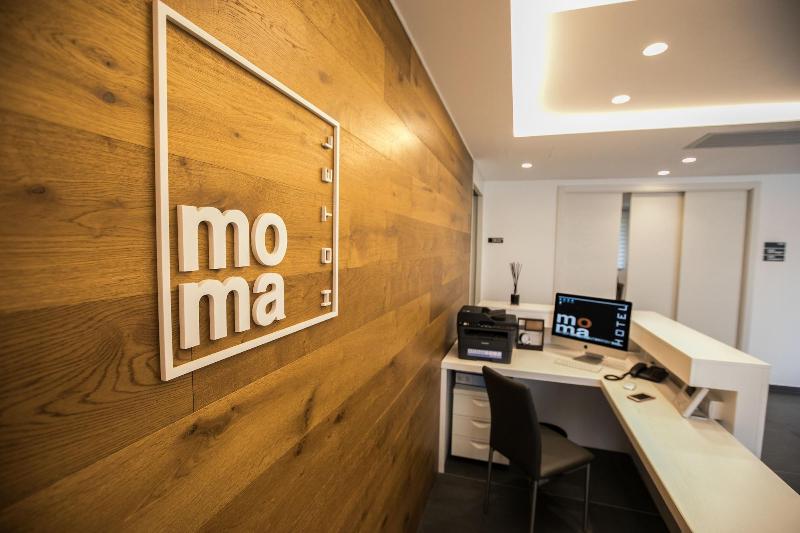 Moma Hotel - Lobi
