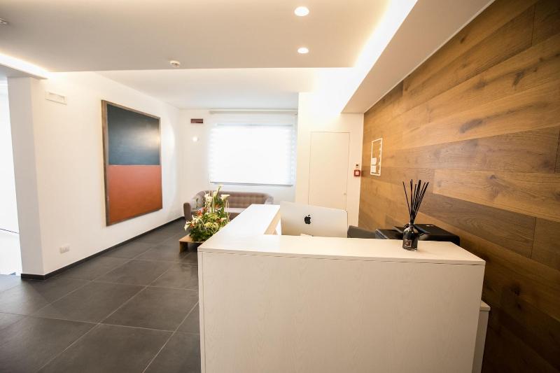 Moma Hotel - Lobi