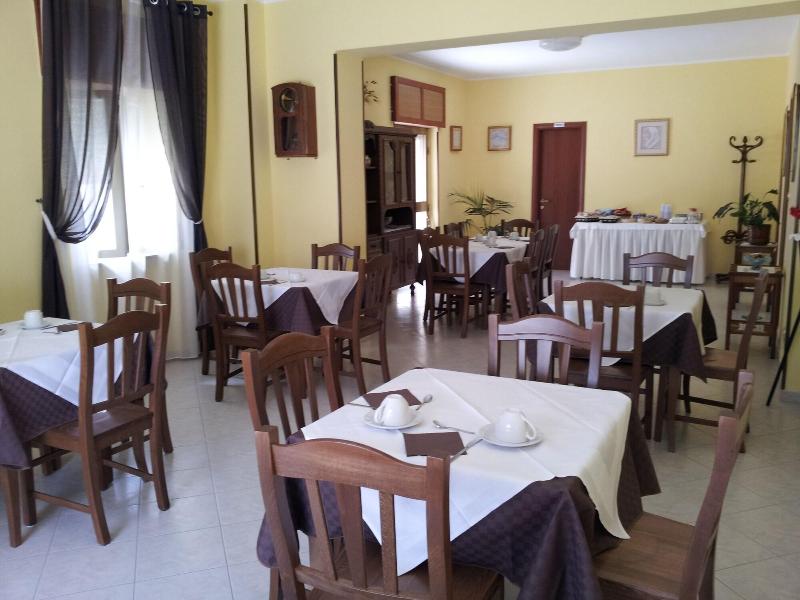 Holiday Bed & Breakfast Vico del Gargano - Restoran