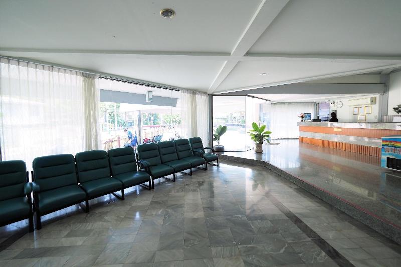 Pachara Hotel And Restaurant - Lobi