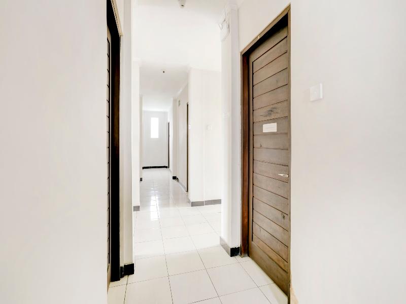 Hotel Warta Dua by ZUZU - Lobi