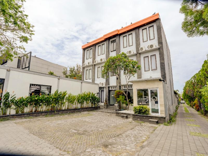 Hotel Warta Dua by ZUZU - Genel