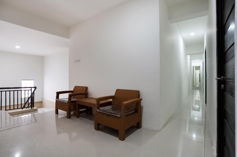 3463 Cimahi Guest House - Lobi