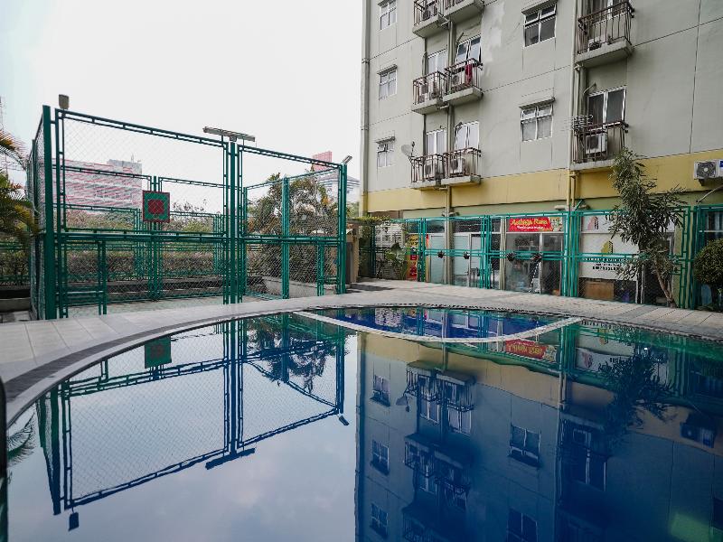 The Suite Metro Apartment by King Official - Havuz