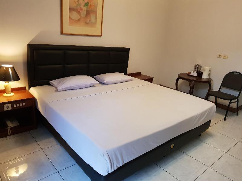 De'Qur Hotel Bandung by ZUZU - Oda