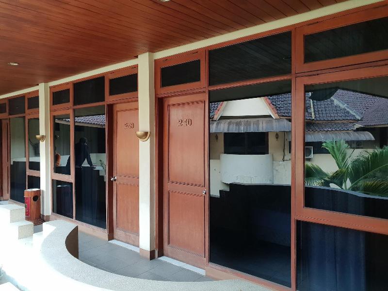 De'Qur Hotel Bandung by ZUZU - Teras