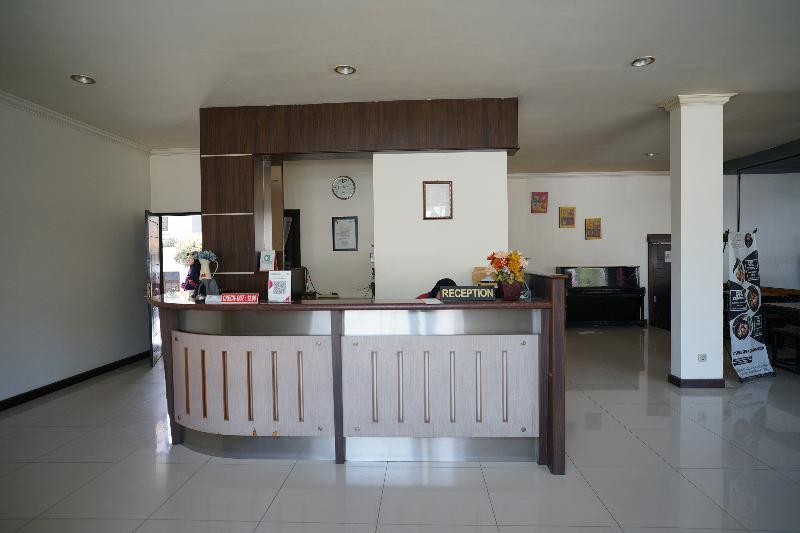 Hotel Puri Pangalengan by ZUZU - Lobi