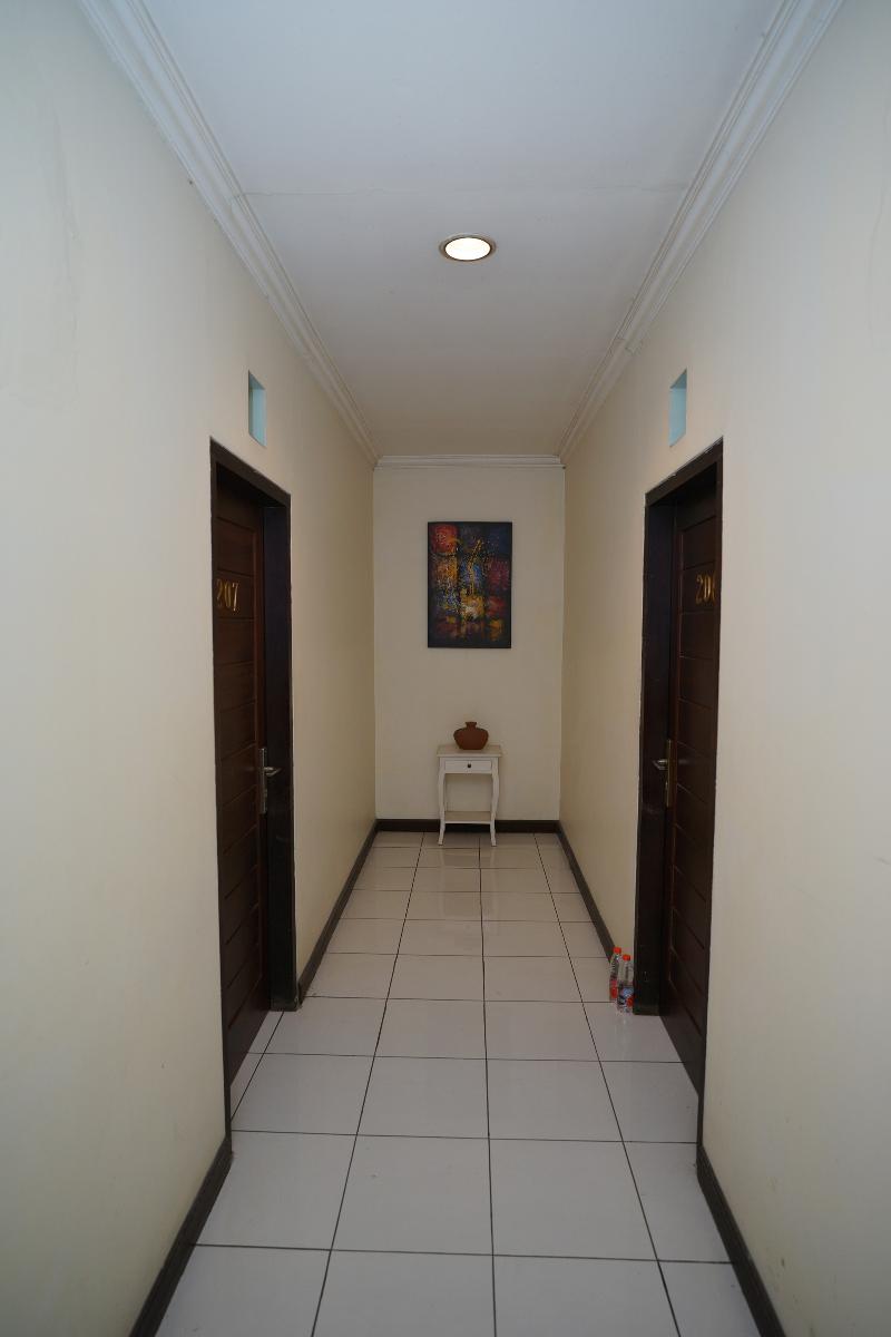 Hotel Puri Pangalengan by ZUZU - Genel