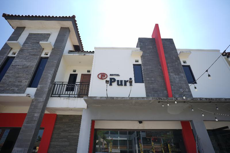 Hotel Puri Pangalengan by ZUZU - Genel