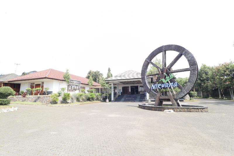 Nirwana Hotel Lembang - Genel