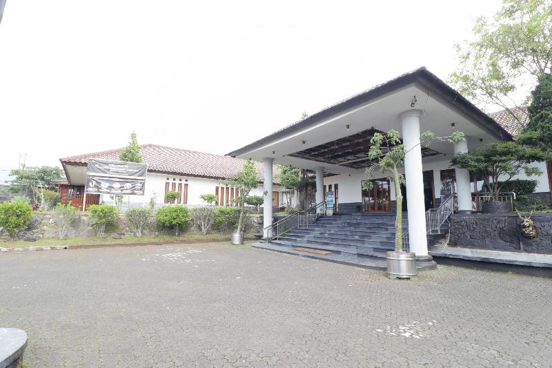 Nirwana Hotel Lembang - Genel