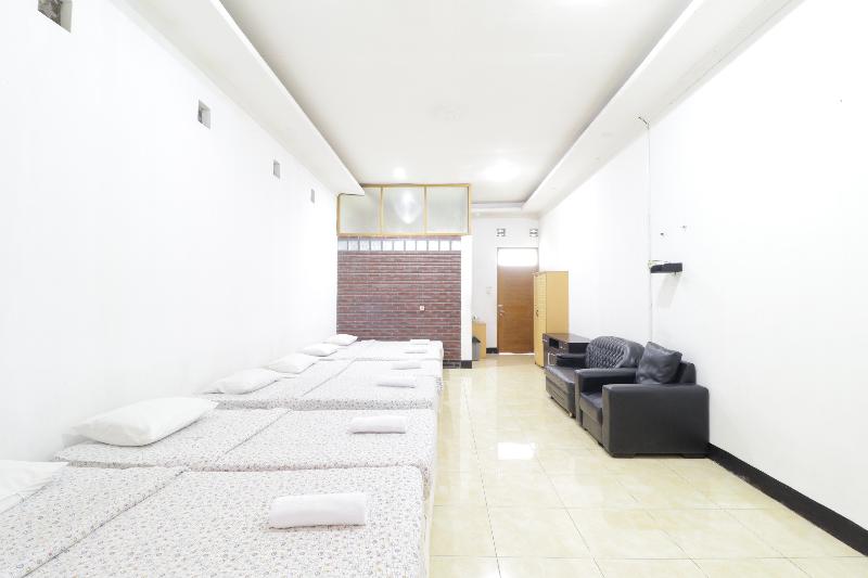 Nirwana Hotel Lembang - Oda