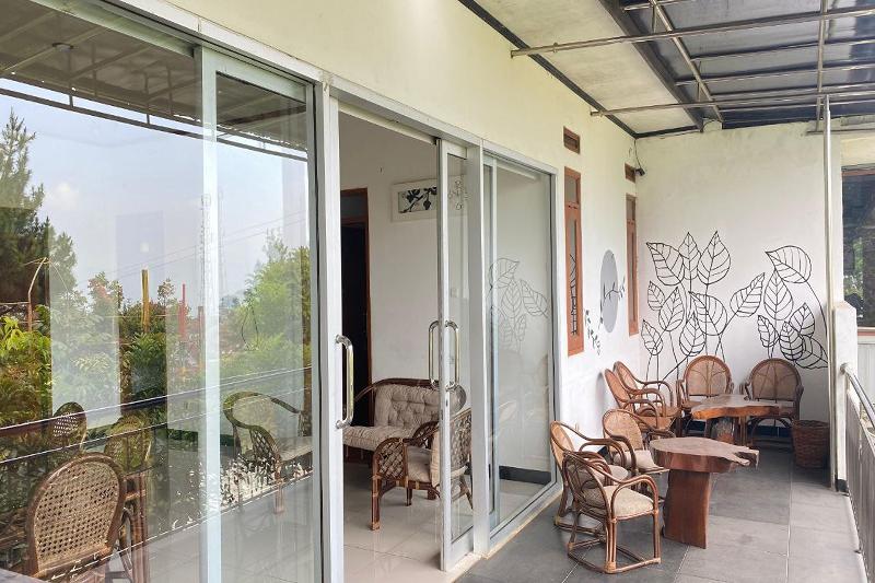 Nirwana Hotel Lembang - Oda