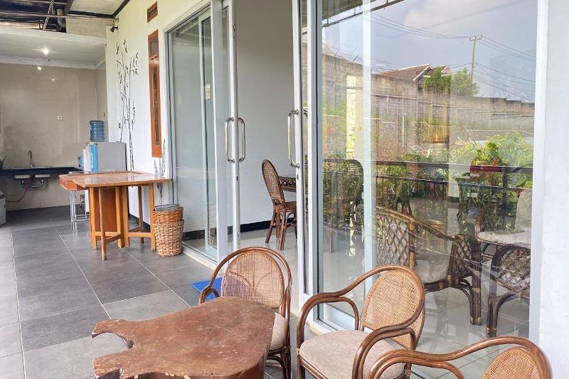 Nirwana Hotel Lembang - Oda