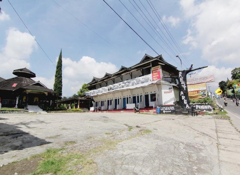 Villa Penginapan Purnama by ZUZU - Genel
