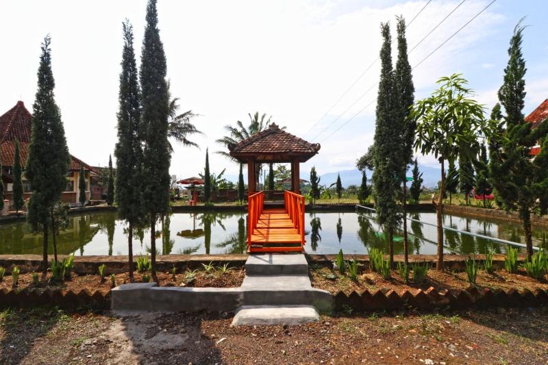 Hotel Agung Permata Artha by ZUZU - Lobi