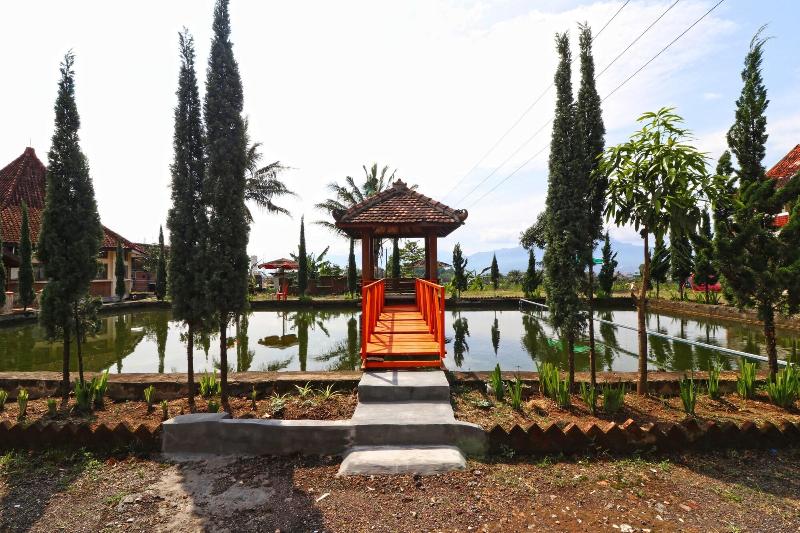 Hotel Agung Permata Artha by ZUZU - Genel