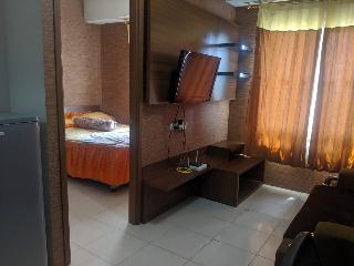 Pinewood Apartment by Vial by ZUZU otel fotoğrafı