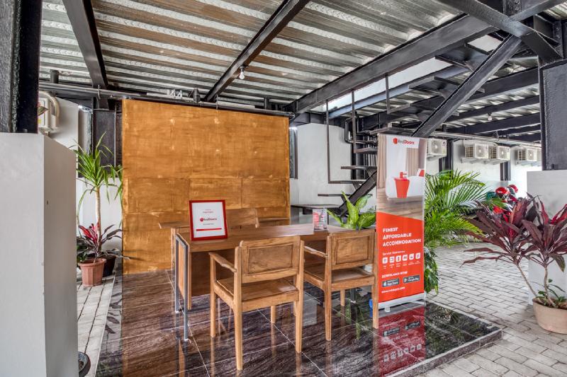 RedDoorz Syariah @ Babadan Baru Jakal - Lobi