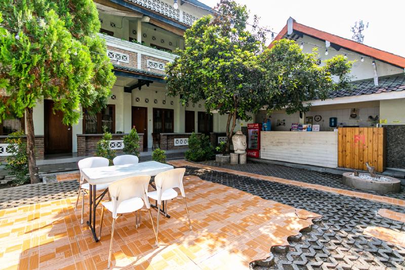 RedDoorz Plus near Taman Sari 2 - Genel