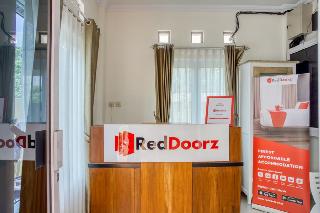 RedDoorz Syariah near Taman Pelangi Monjali fotoÄŸrafÄ±