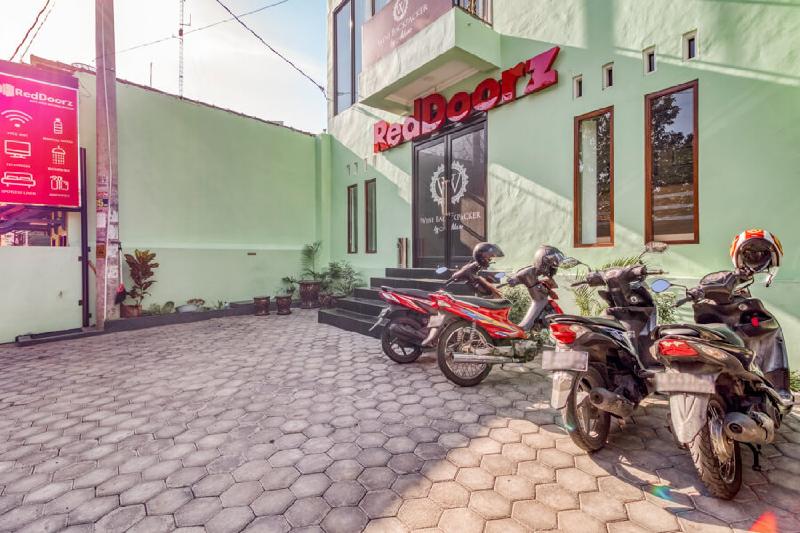 RedDoorz near Jogja National Museum - Genel