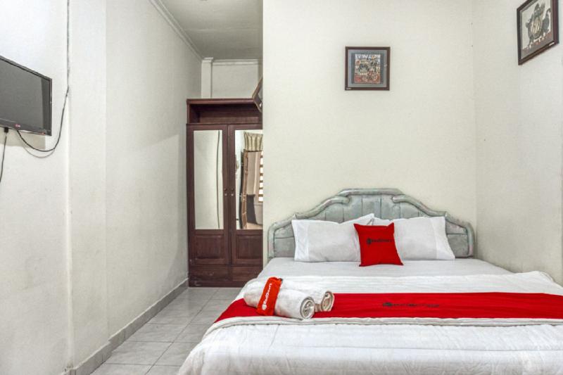 RedDoorz Syariah @ Raya Tajem Maguwo - Oda