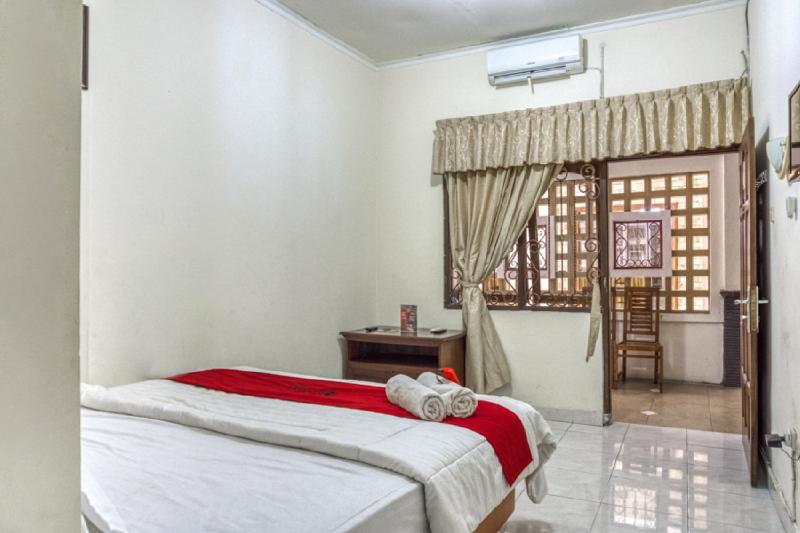 RedDoorz Syariah @ Raya Tajem Maguwo - Oda