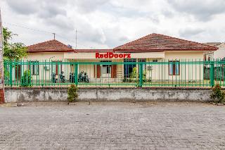 RedDoorz near Universitas Gajah Mada fotoÄŸrafÄ±
